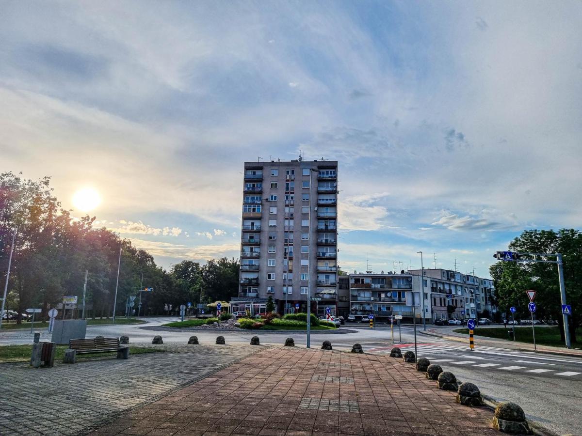 Apartment Apex Penthouse Self Check-In Karlovac Exterior photo